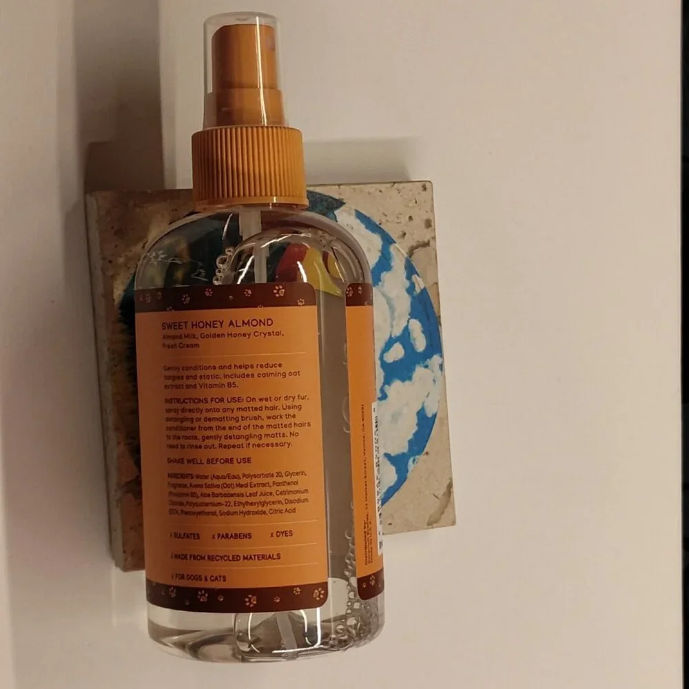Bath & Body Works Purrfect Paws Sweet Honey Almond Pet Detangling Spray - 8oz